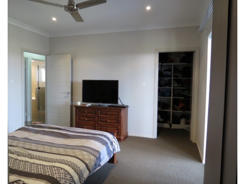 1 Cypress Crescent, Bowen QLD 4805