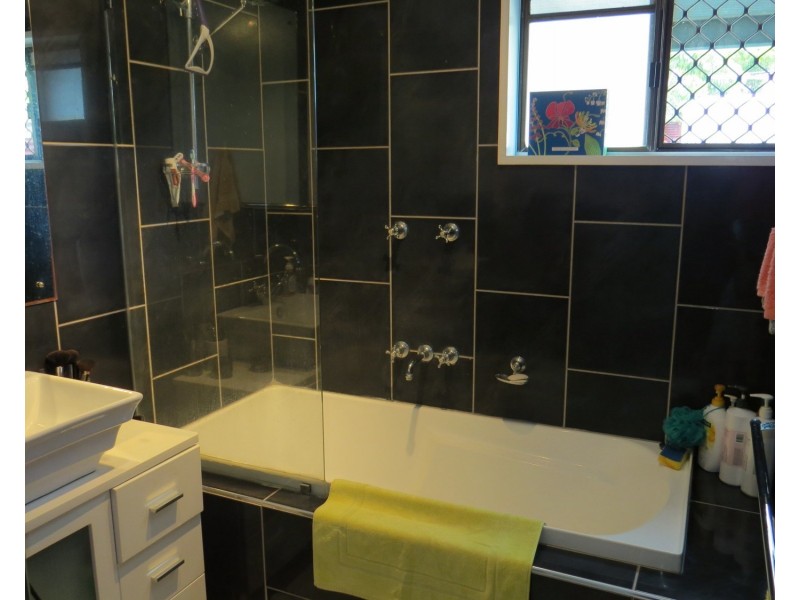 108 Leichhardt Street, Bowen QLD 4805