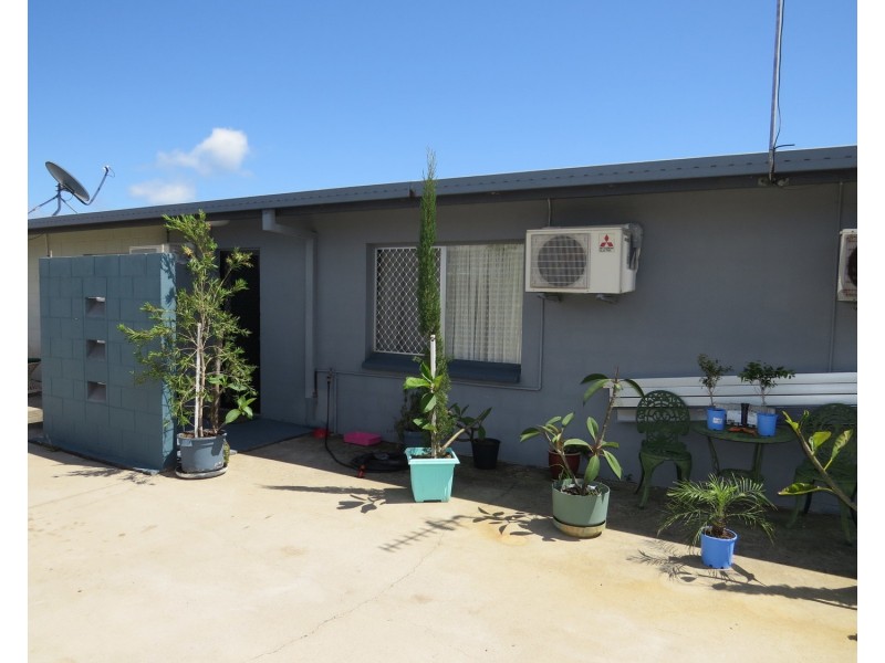 2/25 Saint Kilda Street, Bowen QLD 4805