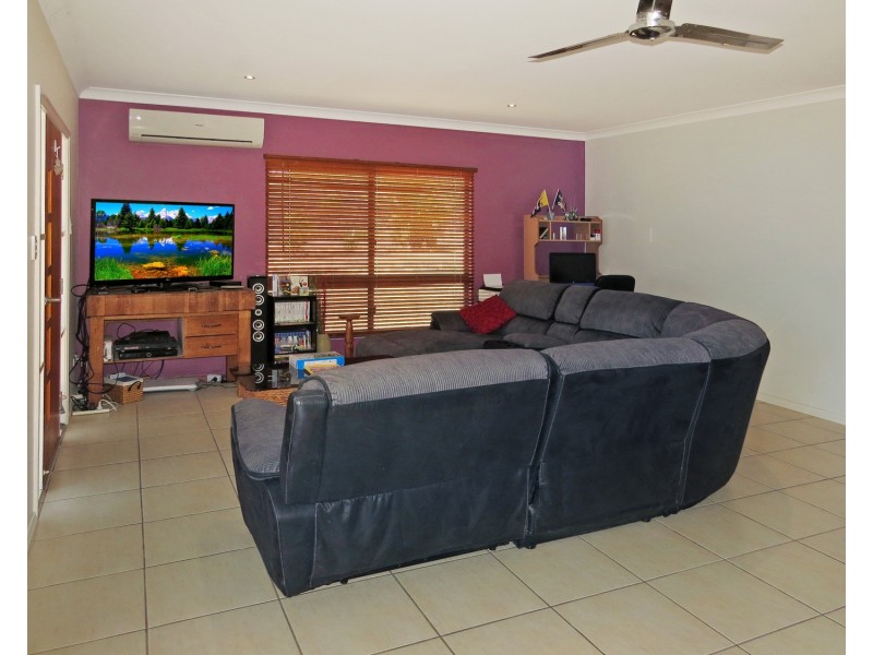 17 Bayview Crescent, Bowen QLD 4805