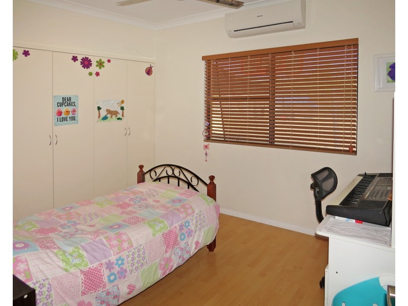 17 Bayview Crescent, Bowen QLD 4805