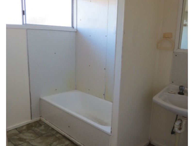 5 Rodney Street, Bowen QLD 4805