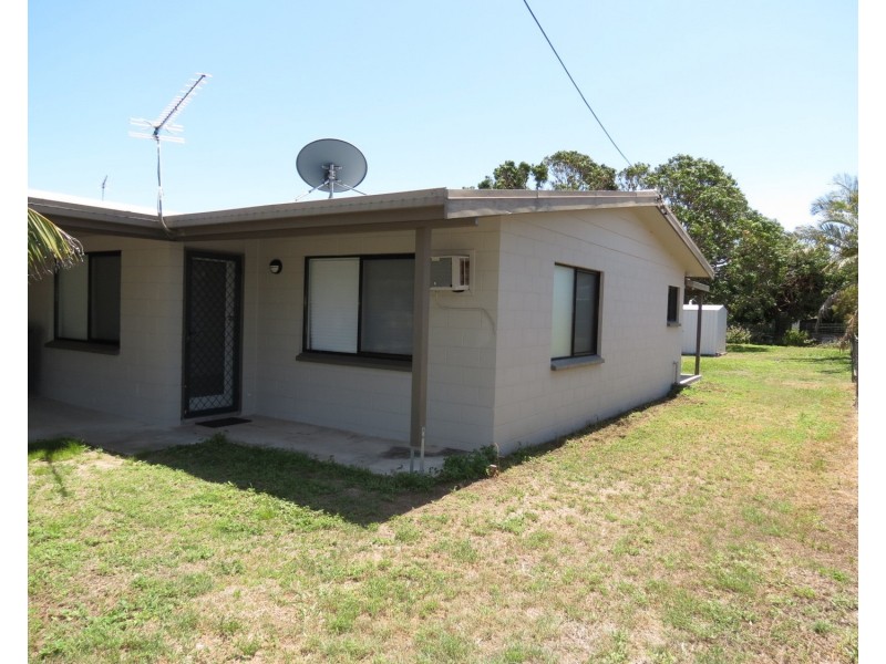 2/10 Field Street, Bowen QLD 4805