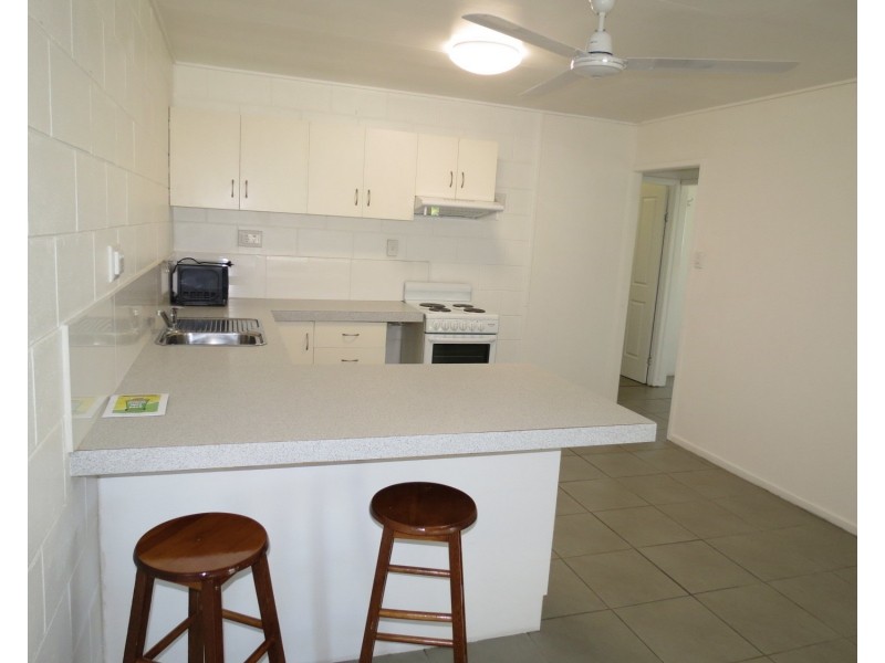 2/10 Field Street, Bowen QLD 4805