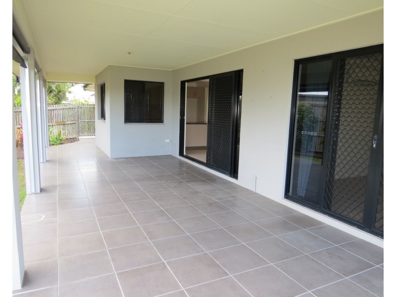 16 Lucinda Place, Bowen QLD 4805