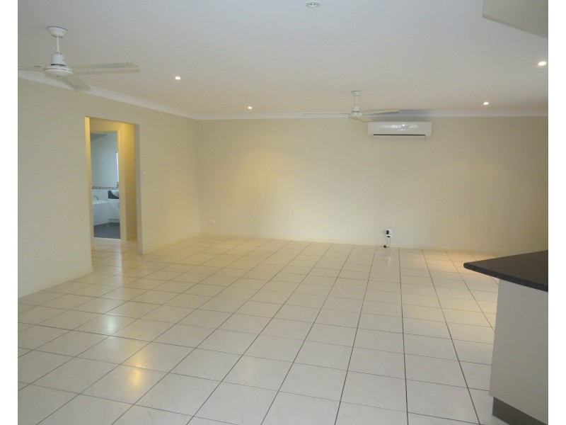 16 Lucinda Place, Bowen QLD 4805