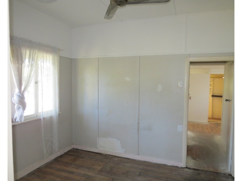 47 Livingstone Street, Bowen QLD 4805