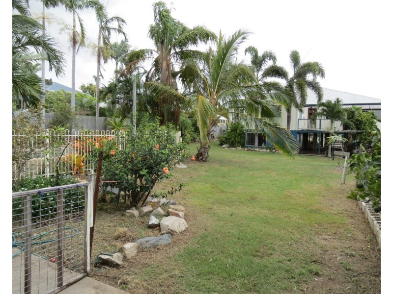 75 Williams Street, Bowen QLD 4805