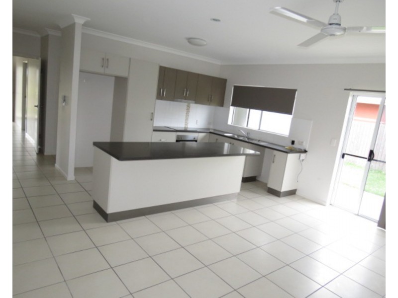 1 Second Close, Bowen QLD 4805