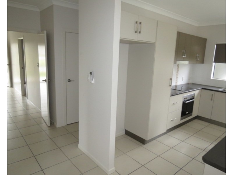 1 Second Close, Bowen QLD 4805