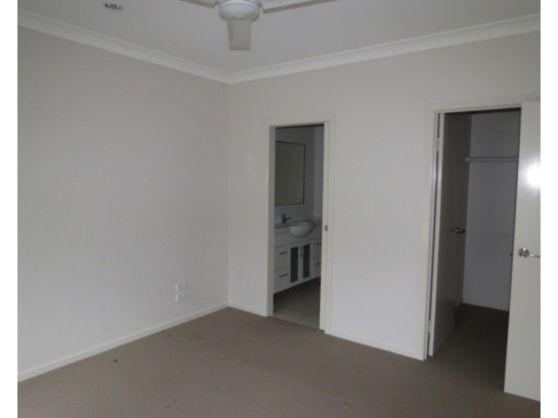 1 Second Close, Bowen QLD 4805