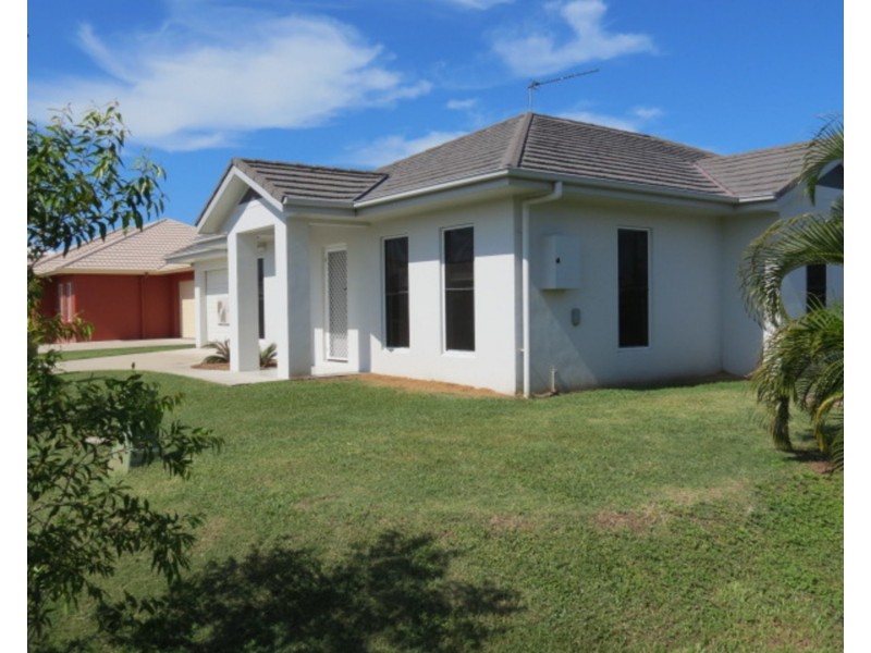 1 Second Close, Bowen QLD 4805