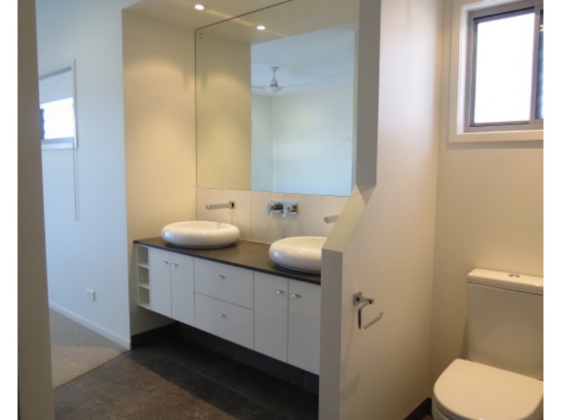 40 Scenic Crescent, Bowen QLD 4805