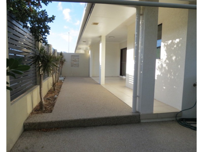 2/1 Kapok Road, Bowen QLD 4805