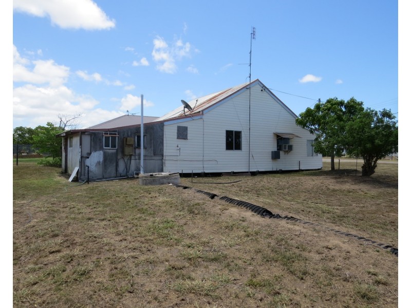 27 Matthews Street, Bowen QLD 4805