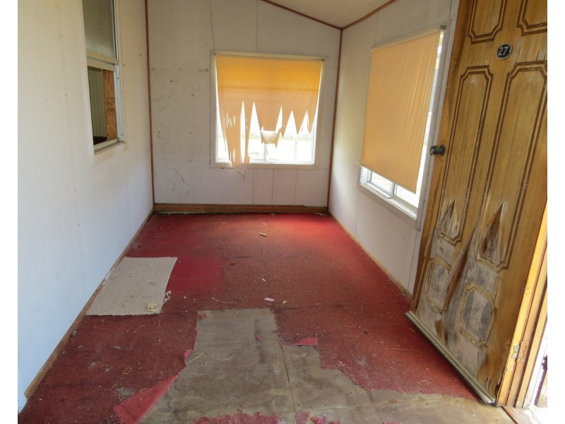 27 Matthews Street, Bowen QLD 4805