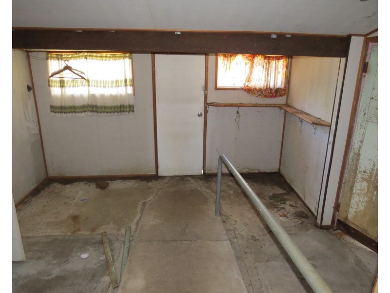 27 Matthews Street, Bowen QLD 4805