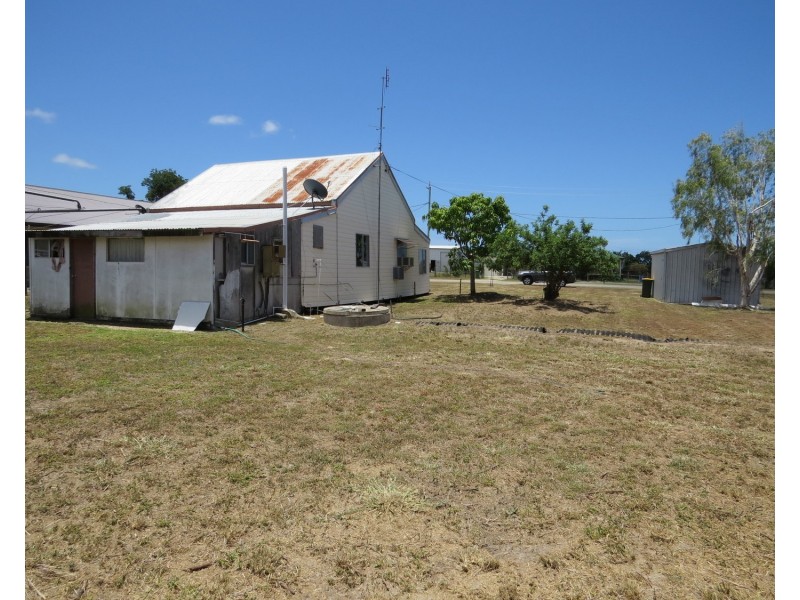 27 Matthews Street, Bowen QLD 4805