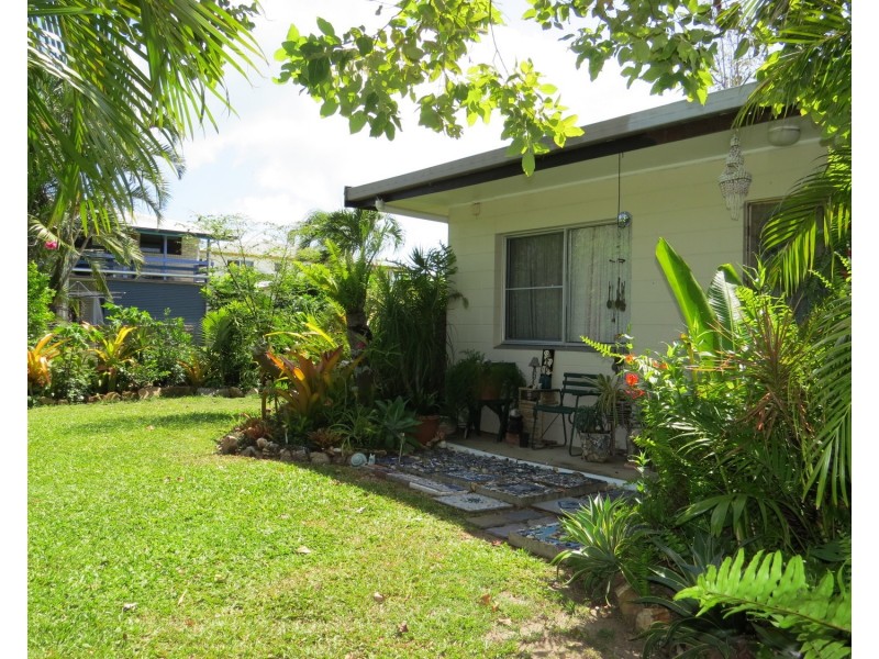 10 Verna Street, Bowen QLD 4805