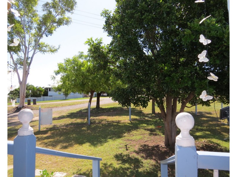 6 Hay Street, Bowen QLD 4805