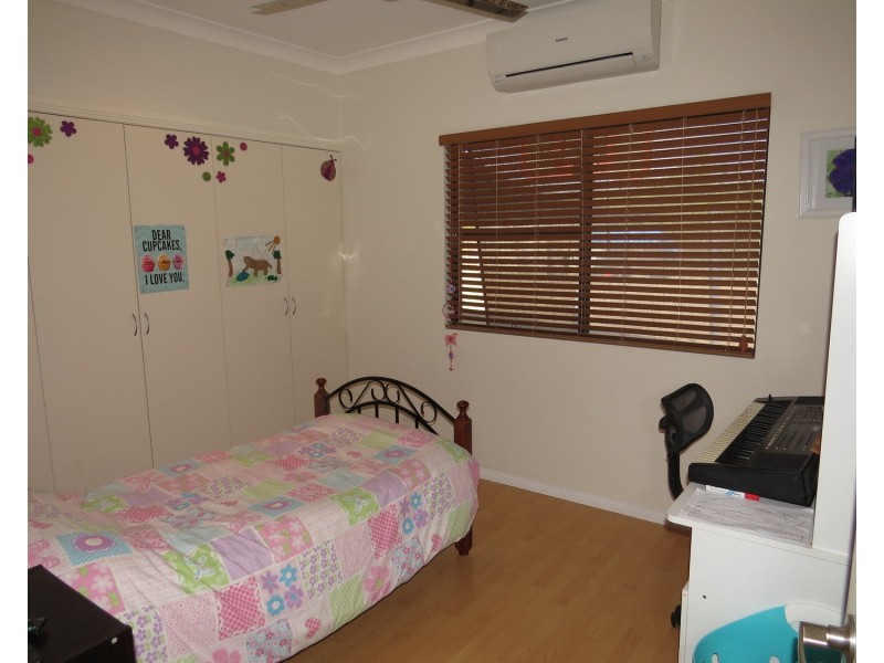 17 Bayview Crescent, Bowen QLD 4805