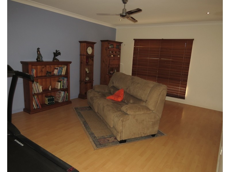 17 Bayview Crescent, Bowen QLD 4805