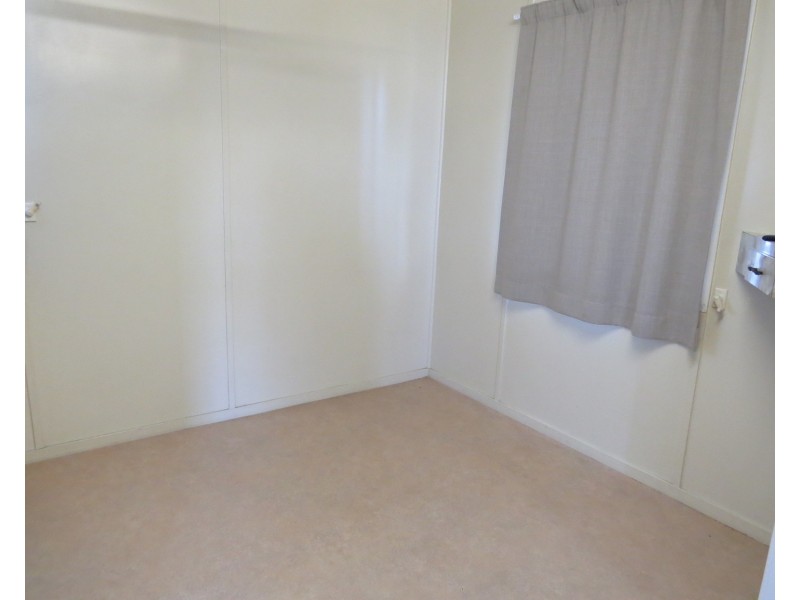 4 Darwen Street, Bowen QLD 4805