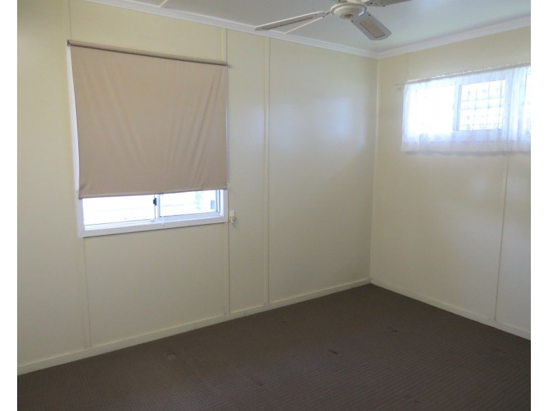 4 Darwen Street, Bowen QLD 4805