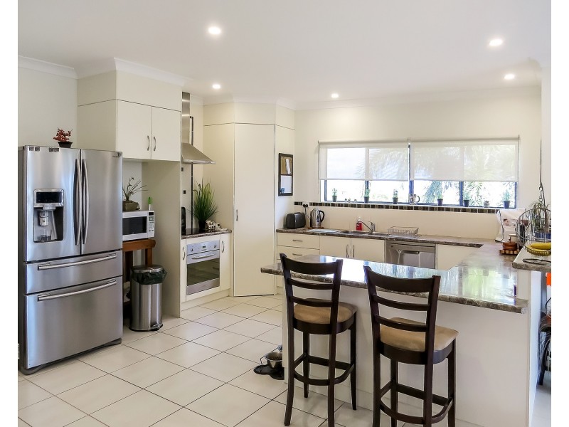 10 Marine Parade, Bowen QLD 4805