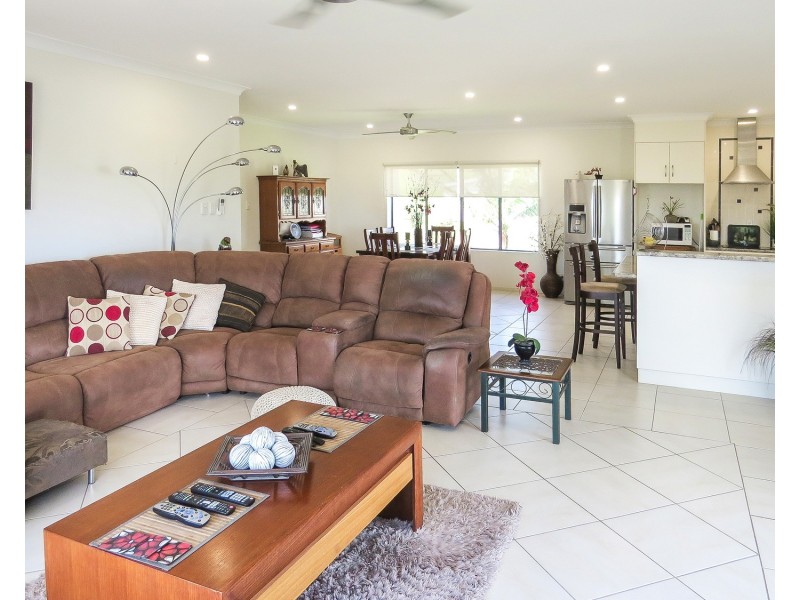 10 Marine Parade, Bowen QLD 4805