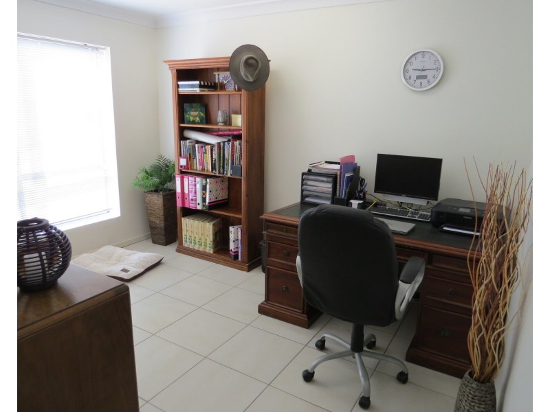10 Marine Parade, Bowen QLD 4805