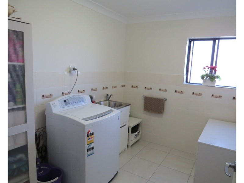 10 Marine Parade, Bowen QLD 4805