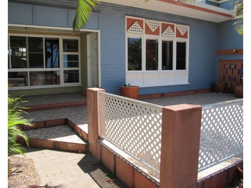 55 Esplanade, Bowen QLD 4805