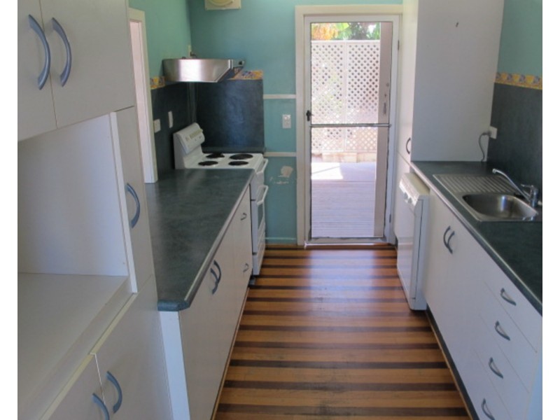 55 Esplanade, Bowen QLD 4805