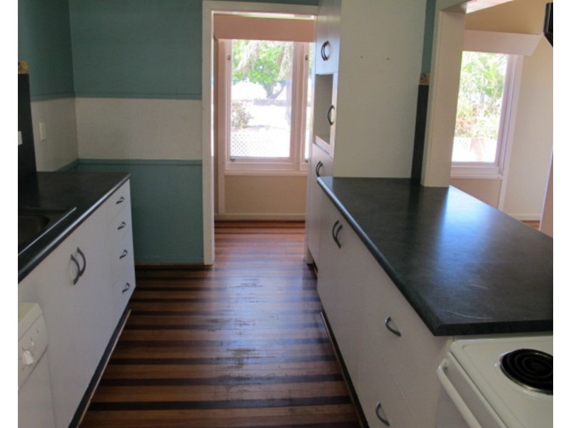 55 Esplanade, Bowen QLD 4805