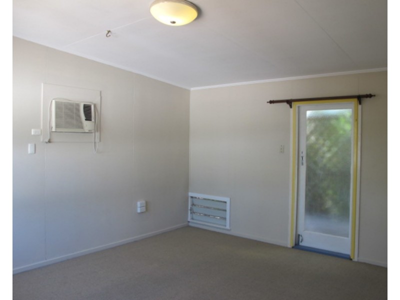 55 Esplanade, Bowen QLD 4805