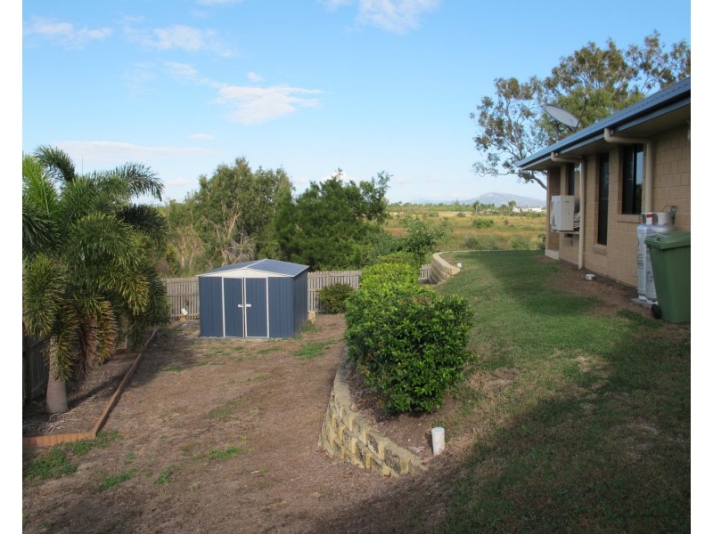 1/11 Craigie Court, Bowen QLD 4805