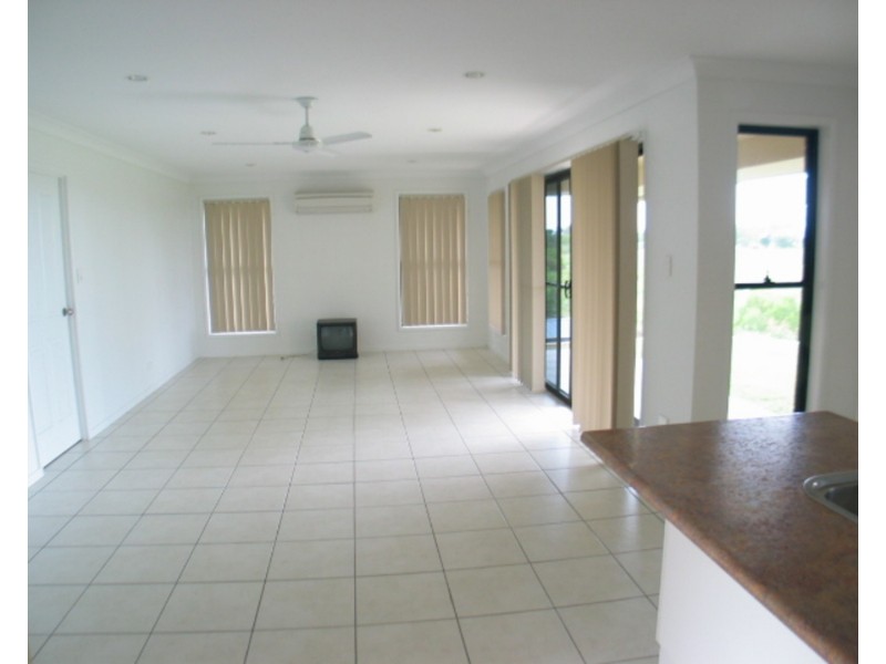 1/11 Craigie Court, Bowen QLD 4805