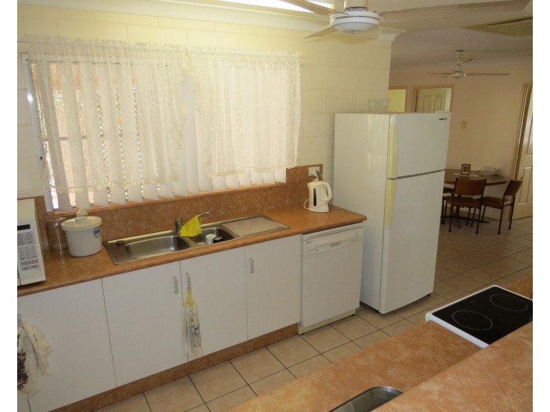 1/30 John Street, Bowen QLD 4805