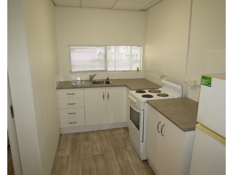 2/10 Dalrymple Street, Bowen QLD 4805