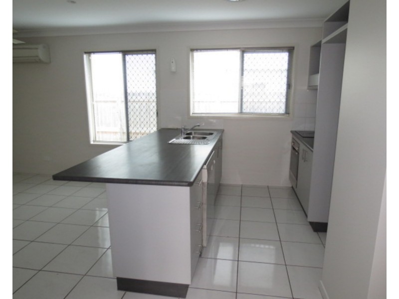 8 Johnston Street, Bowen QLD 4805