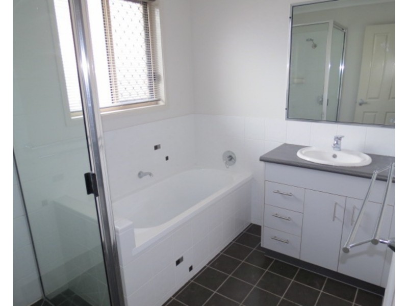 8 Johnston Street, Bowen QLD 4805