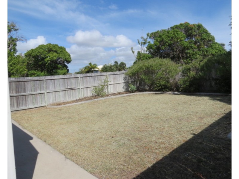 8 Johnston Street, Bowen QLD 4805
