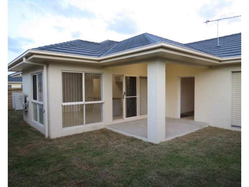 33 Seabreeze Crescent, Bowen QLD 4805