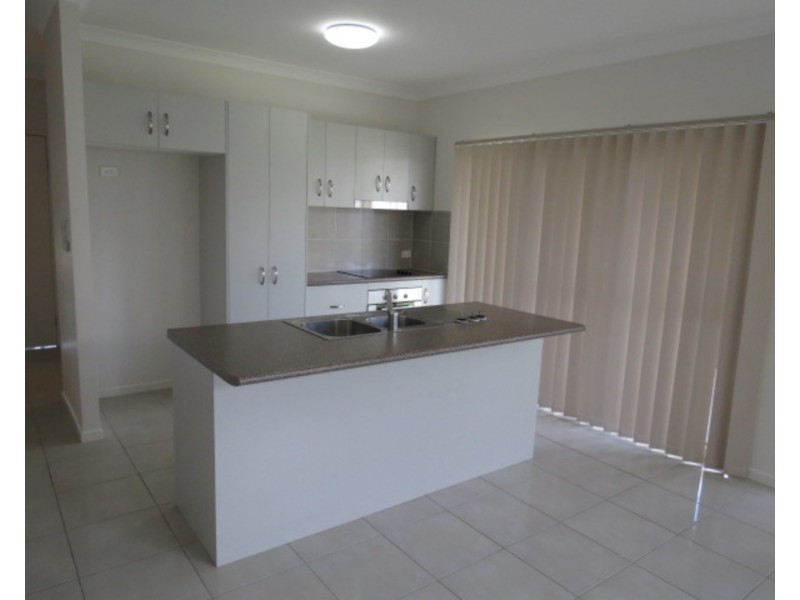 33 Seabreeze Crescent, Bowen QLD 4805