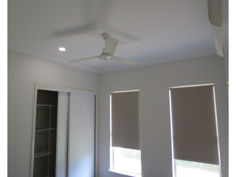 33 Seabreeze Crescent, Bowen QLD 4805