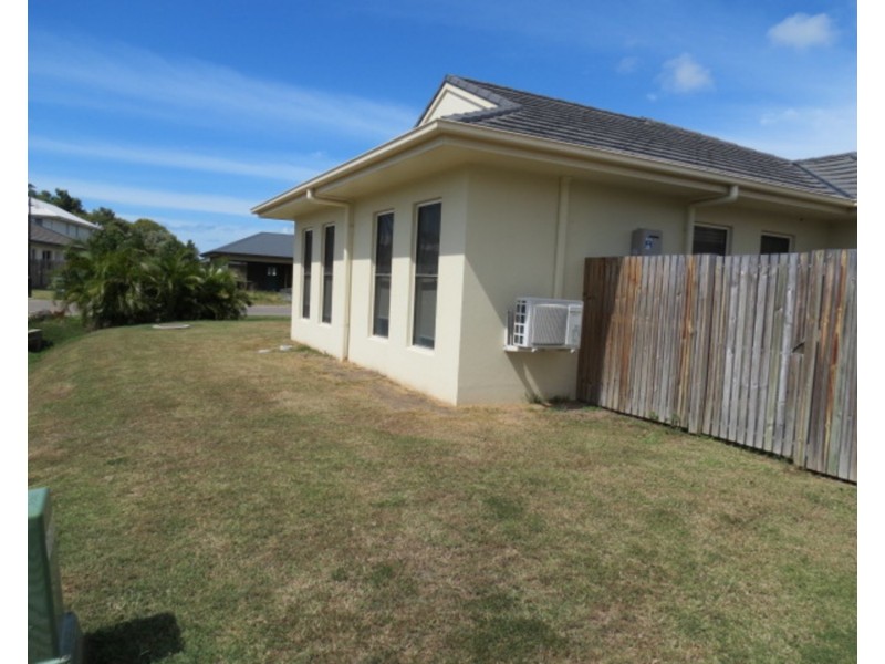 33 Seabreeze Crescent, Bowen QLD 4805
