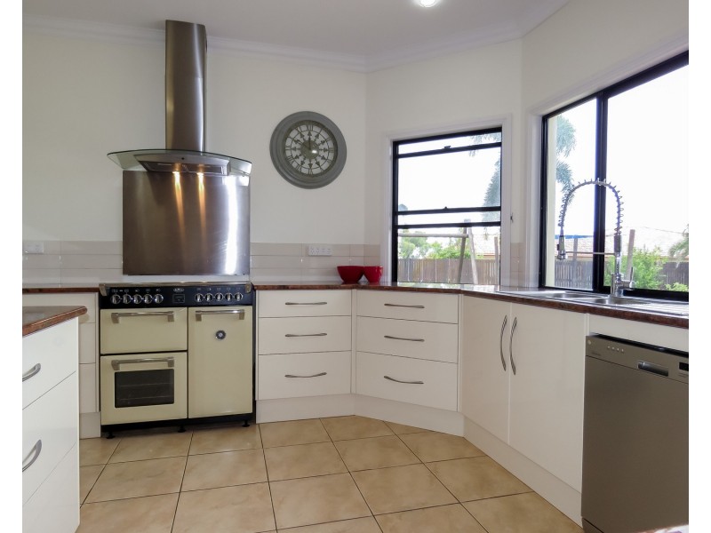 60 Brampton Drive, Bowen QLD 4805