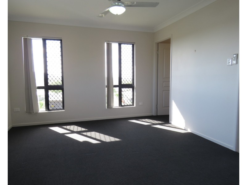 16 Sunshine Court, Bowen QLD 4805