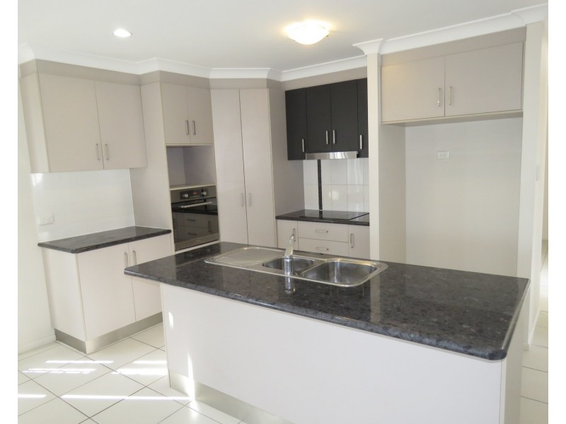 16 Sunshine Court, Bowen QLD 4805